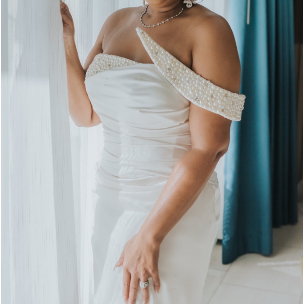 Custom Wedding dress with detachable train. Stretchy sateen material, 6 ft train